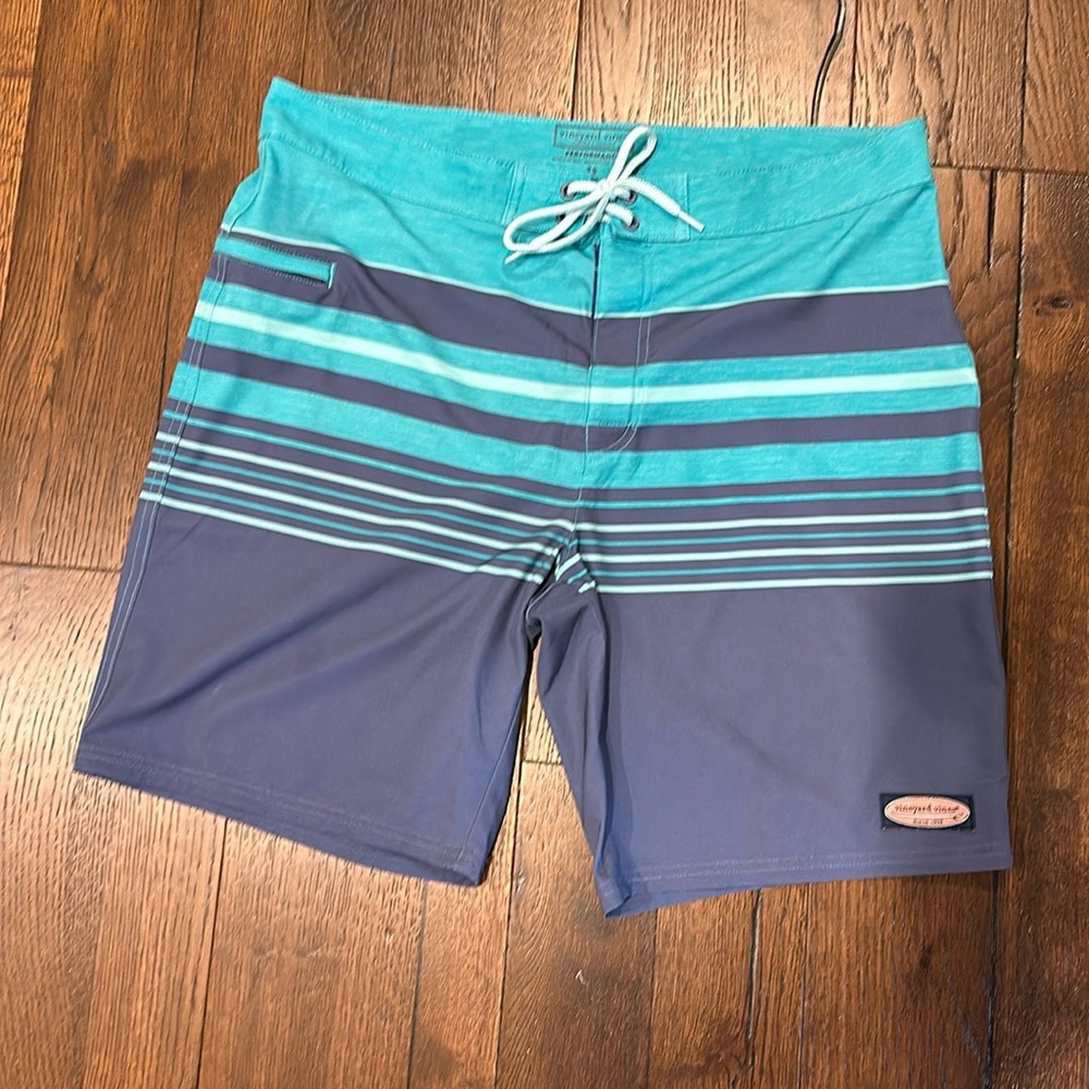 vineyard vines Performance board shorts